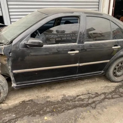 Volkswagen Bora Çıkma Sol Ön ve Sol Arka Kapı Siyah