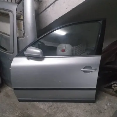 Volkswagen Passat B5 Çıkma Sol Ön Kapı 1997–2004