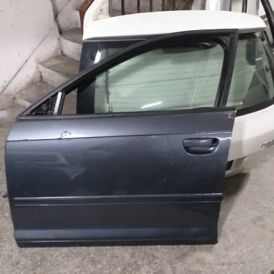 Audi A3 Çıkma Sol Ön Kapı